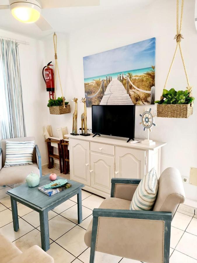 Apartamentos Delfines Cala Blanca  Exterior photo